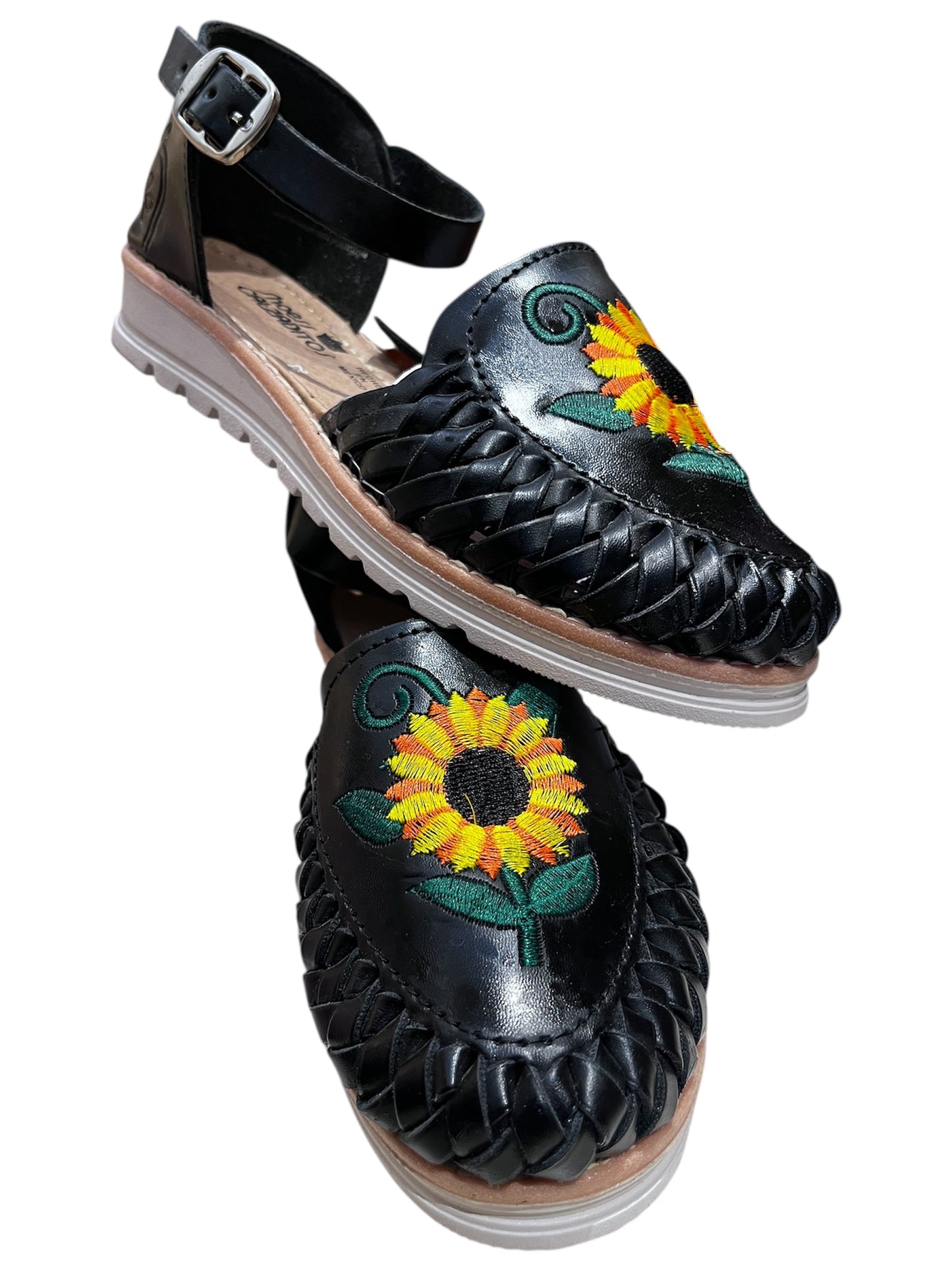 Black Huaraches Artesanales – Handcrafted Leather Sandals with Unique Designs