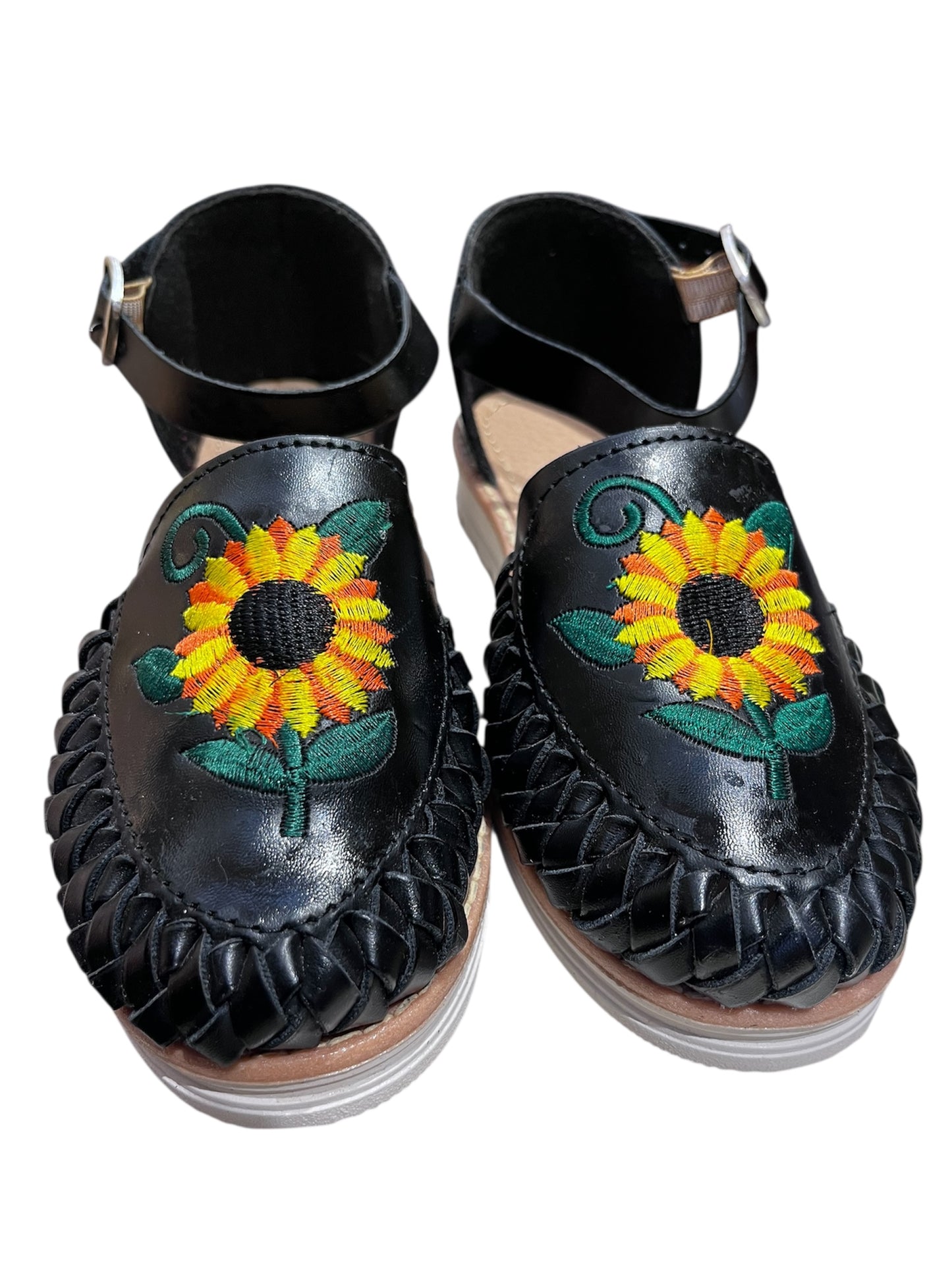 Black Huaraches Artesanales – Handcrafted Leather Sandals with Unique Designs