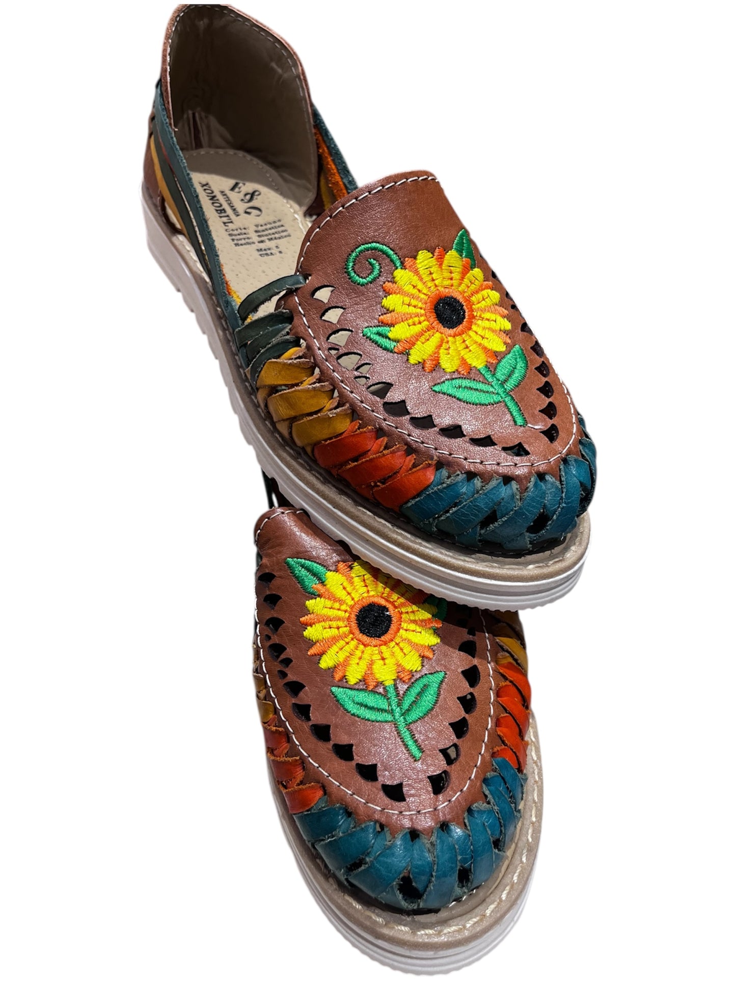 Huaraches Artesanales – Handcrafted Leather Sandals with Unique Designs